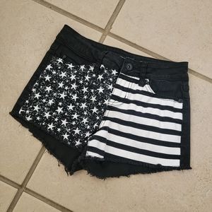 Blackheart muted flag shorts